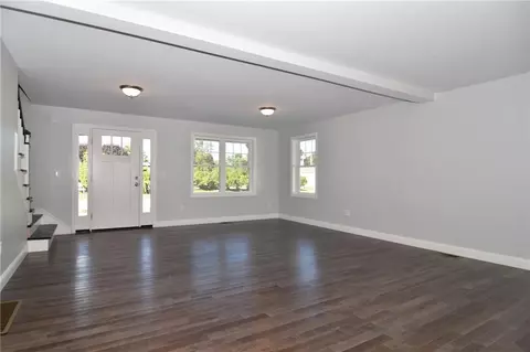 502 Long St, Warwick, RI 02886 photo 6