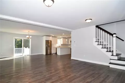 502 Long St, Warwick, RI 02886 photo 5