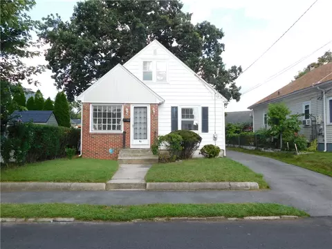82 Victory St, Cranston, RI 02910