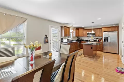 1116 Hope St #2, Bristol, RI 02809
