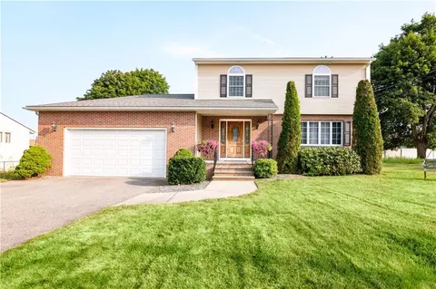 10 Olney St, North Providence, RI 02904