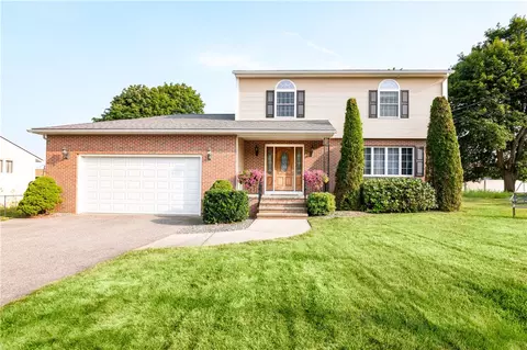 10 Olney St, North Providence, RI 02904