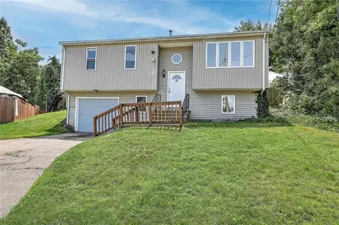 22 Linda Ct, Providence, RI 02904