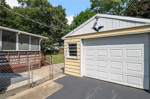78 Custer St, Warwick, RI 02889 photo 6