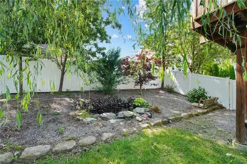 80 Hazard Ave, Warwick, RI 02889 photo 21