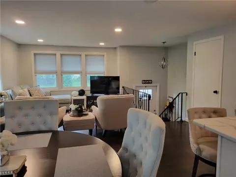 118 Edmond Dr, Warwick, RI 02886 photo 5