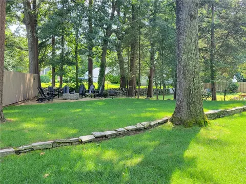 118 Edmond Dr, Warwick, RI 02886 photo 9