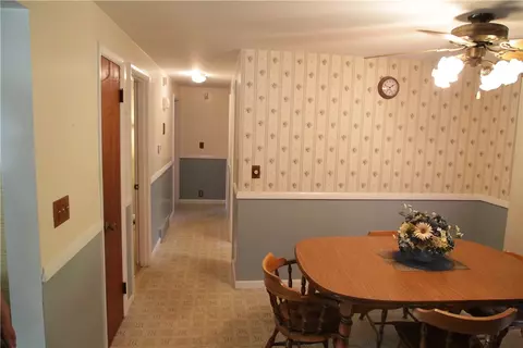 86 Adrian St, Warwick, RI 02886 photo 6