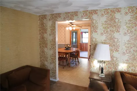 86 Adrian St, Warwick, RI 02886 photo 10
