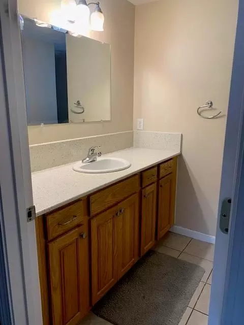 24 Bourassa Ave, Woonsocket, RI 02895 photo 10