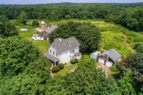 228 East Rd, Tiverton, RI 02878
