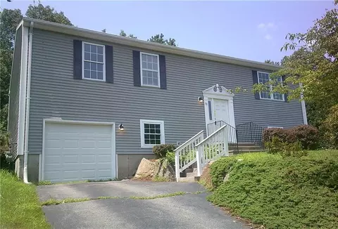 63 Remington Farm Dr, Coventry, RI 02816