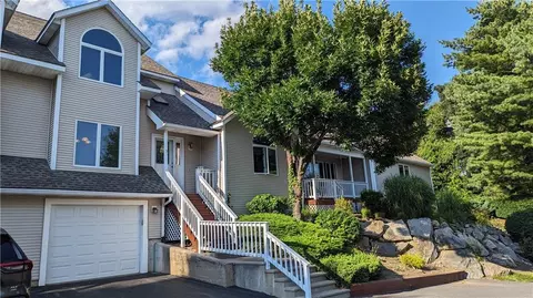 3 Canary Ct, West Warwick, RI 02893