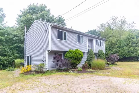 334 Shumankanuc Hill Rd, Charlestown, RI 02813