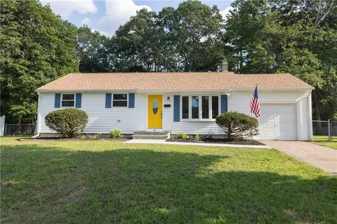 42 Bruster Dr, North Kingstown, RI 02852