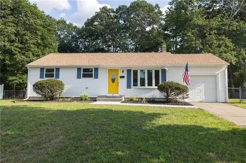 42 Bruster Dr, North Kingstown, RI 02852