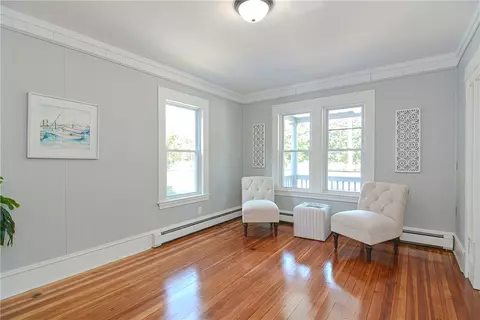 18 Asylum St, Woonsocket, RI 02895 photo 8