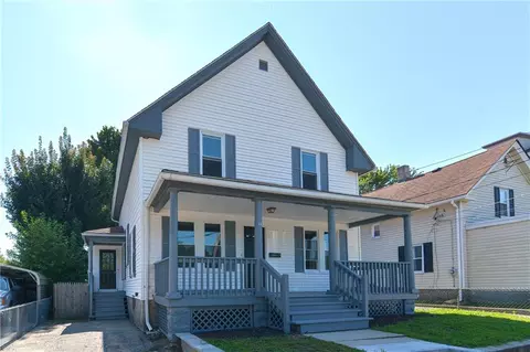 18 Asylum St, Woonsocket, RI 02895