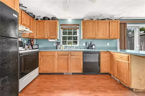 45 Baxter St, Woonsocket, RI 02895 photo 13