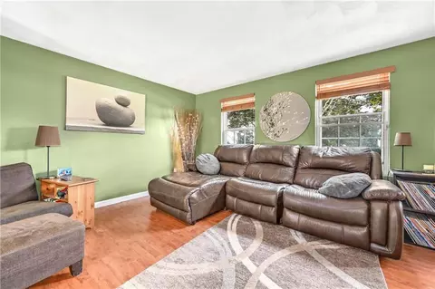 45 Baxter St, Woonsocket, RI 02895 photo 4