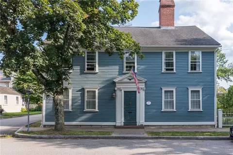 41 Main St, North Kingstown, RI 02852