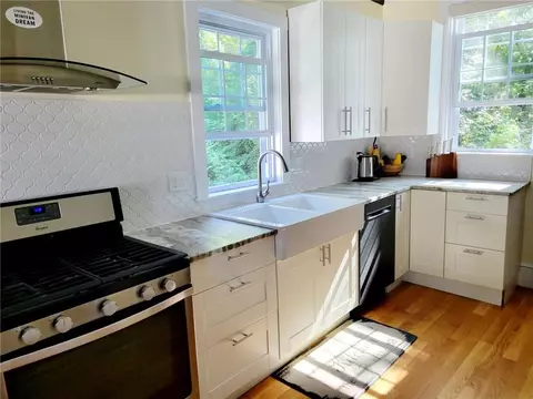 24 Cross St, Westerly, RI 02891 photo 19