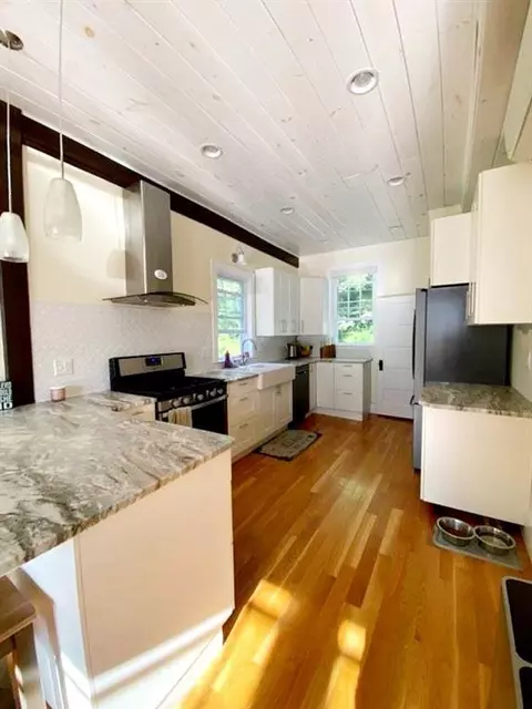 24 Cross St, Westerly, RI 02891 photo 21