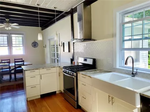 24 Cross St, Westerly, RI 02891 photo 16