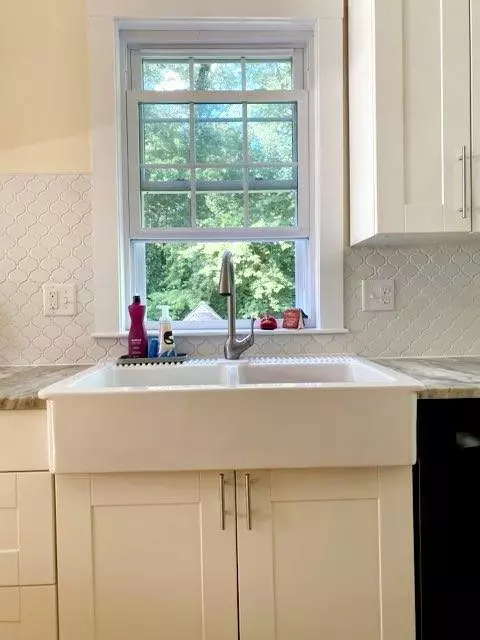 24 Cross St, Westerly, RI 02891 photo 17