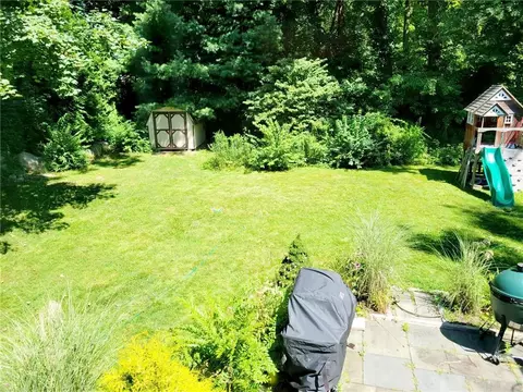 24 Cross St, Westerly, RI 02891 photo 7