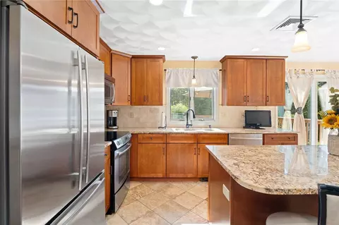 3 Greg Dr, Warren, RI 02885 photo 8