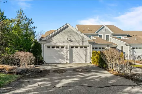 109 Topsail Dr, Tiverton, RI 02878