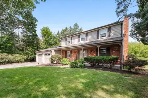 741 Namquid Dr, Warwick, RI 02888