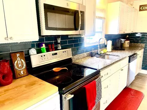 50 Monty Ave, Woonsocket, RI 02895 photo 9