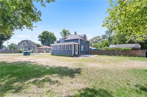 39 Fuller St, Warwick, RI 02889 photo 13