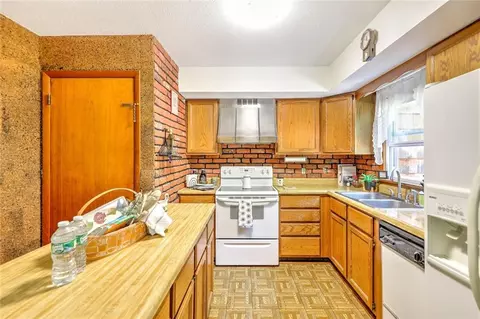 150 North Rd, Burrillville, RI 02859 photo 15