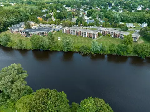 510 Child St #406B, Warren, RI 02885