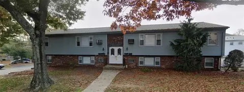 34 Capuano Ave #B, Cranston, RI 02920