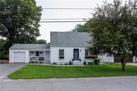 100 Fiske Ave, Cumberland, RI 02864