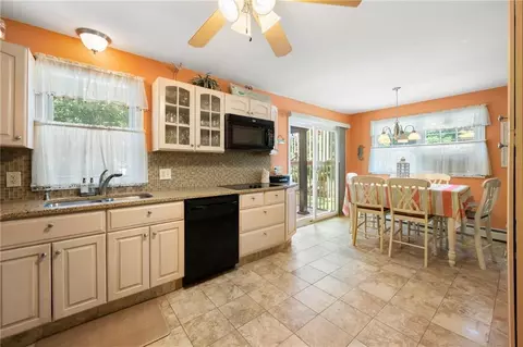 24 Quannacut Rd, Westerly, RI 02891 photo 6