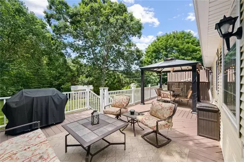 24 Quannacut Rd, Westerly, RI 02891 photo 18