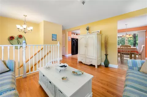 24 Quannacut Rd, Westerly, RI 02891 photo 4