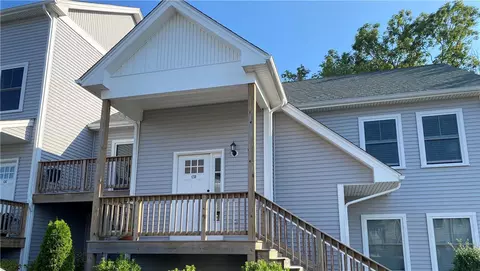 13 Jupiter Ln #B, Richmond, RI 02898