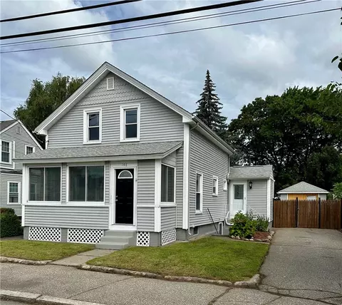 146 Darlingdale Ave, Pawtucket, RI 02861