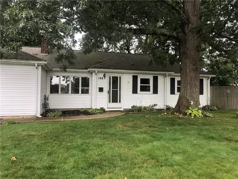 188 Gainesville Dr, Warwick, RI 02886