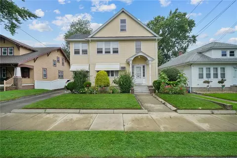 25 Woodbine St, Cranston, RI 02910