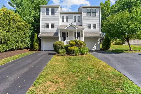 881 Greenwich Ave #G36, Warwick, RI 02886