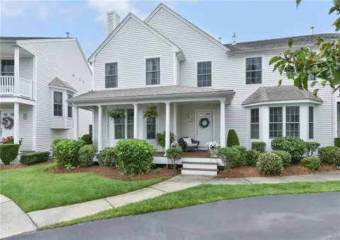 162 Boylston Dr #162, Cranston, RI 02921