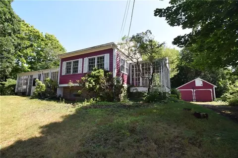 34 Langworthy Rd, Westerly, RI 02891