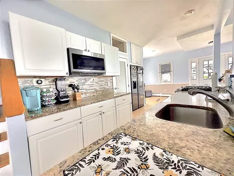 Kitchen - 38 Ogden Ave, Warwick, RI 02889 photo 3 of 5